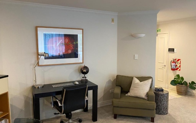 West End Precinct 2 Bedroom Apartment close to walkway and ocean – Guest Rooms – New Plymouth