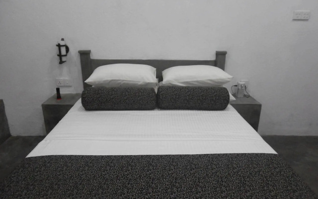 Thotupola Residence