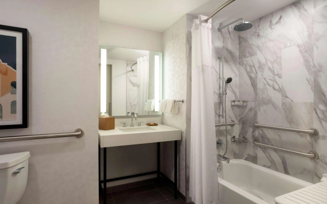 Hyatt Regency San Antonio Riverwalk