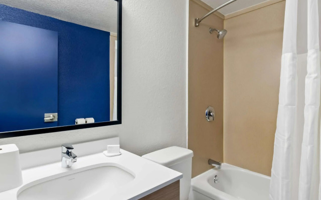 Spark by Hilton Daleville Roanoke North