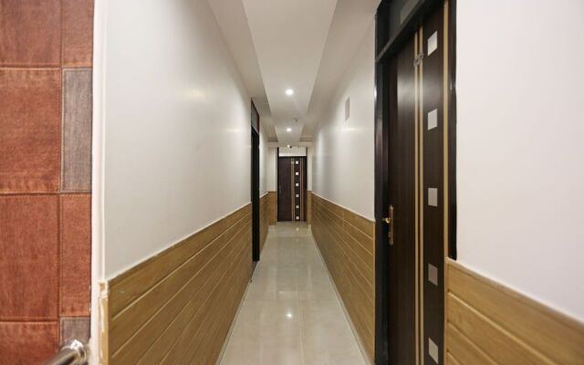 OYO 10263 Hotel Grand Nishat