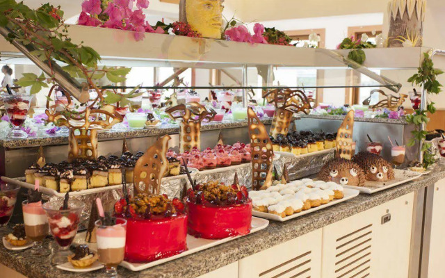 Club Paradiso Hotel