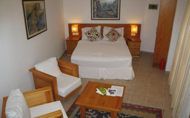 Lycia Hotel