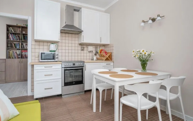 Просто Апартаменты на ул. Российская, 72, корпус 1