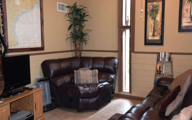 Pelican House by RedAwning