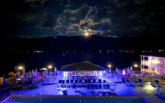The Georgian Lakeside Resort