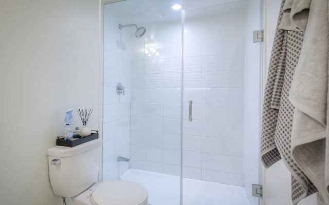 Luxury Waterfront City Place Condo