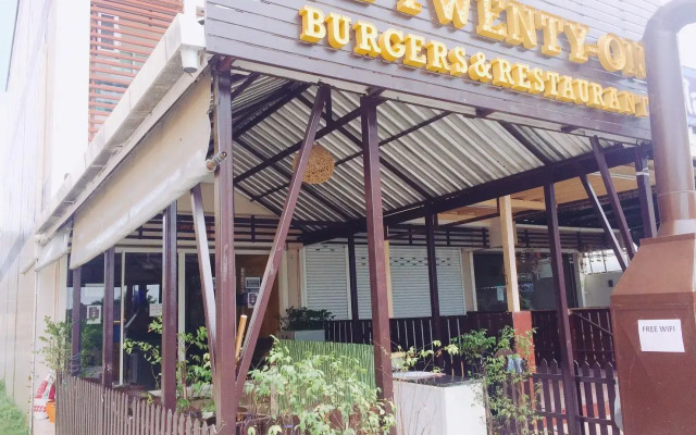 The twenty one burgers
