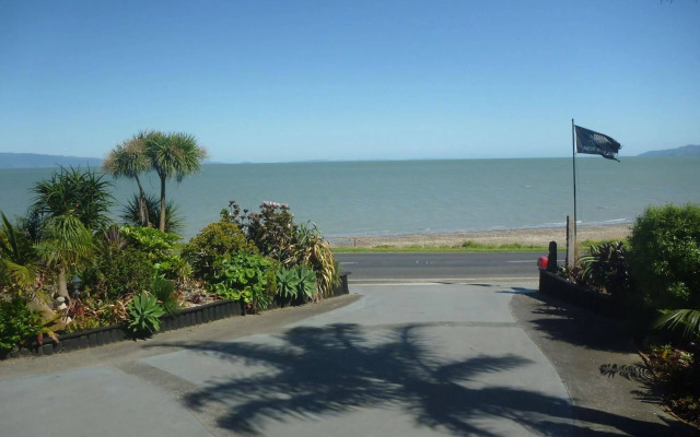 Pohutukawa Coast Bed & Breakfast