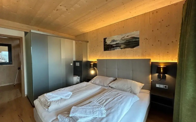 Chalet With Sauna on Balcony
