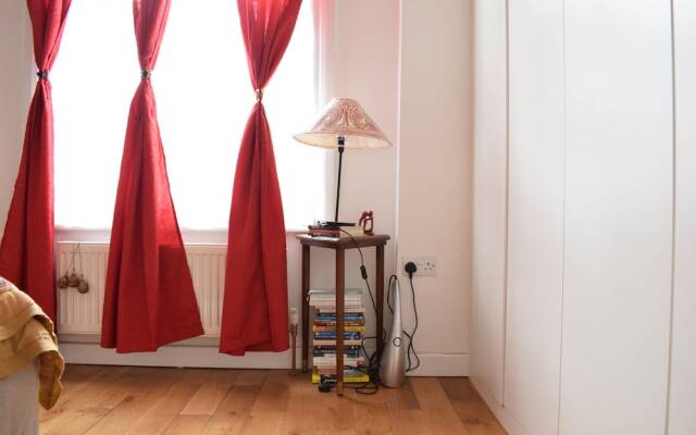 South London Flat With Balcony