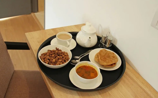 OYO 7526 Rising Star Sec 45