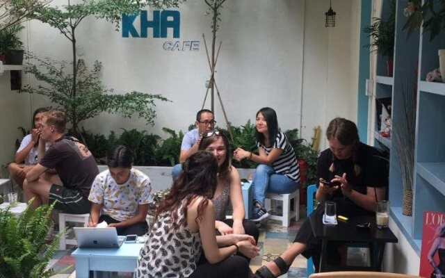 KHA Hostel & Cafe