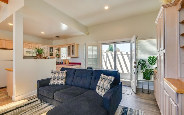 Luxe Pasadena Casita w/ Fireplace & Grill