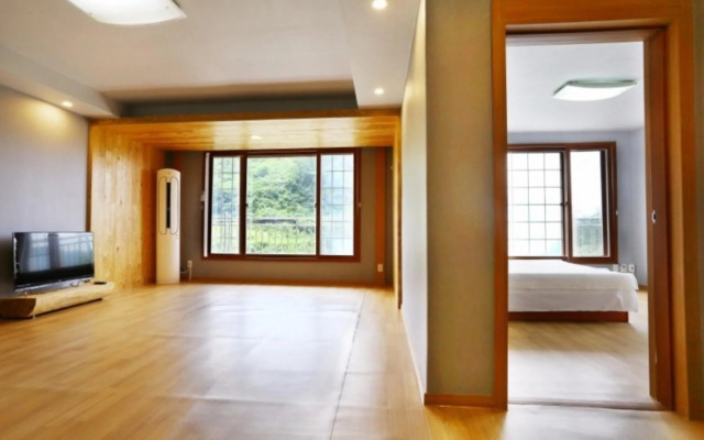 Yangpyeong Gyegoksaseum Pension