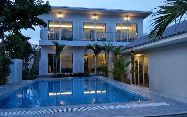 Sea Sand House Resort