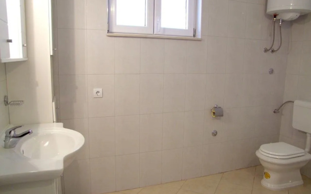 Apartment With 3 Bedrooms in Baška Voda, With Furnished Terrace and Wi