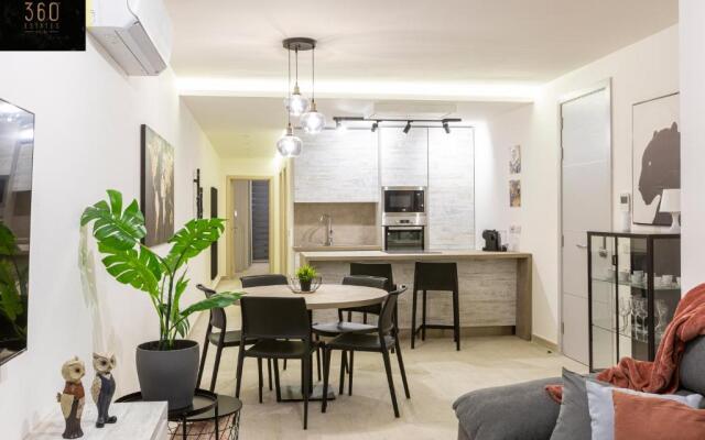 Cozy Brand new APT off Sliema Promenade & WIFI by 360 Estates