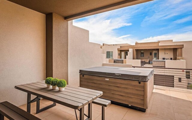 Poolside Perfection - Close to Zion