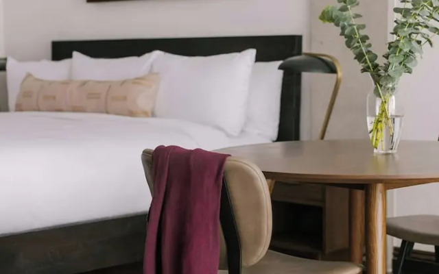 Sonder by Marriott Bonvoy Lambert Apartments Old Montreal
