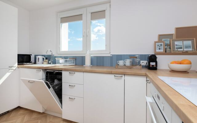 Gdynia Sea View Apartment by Renters