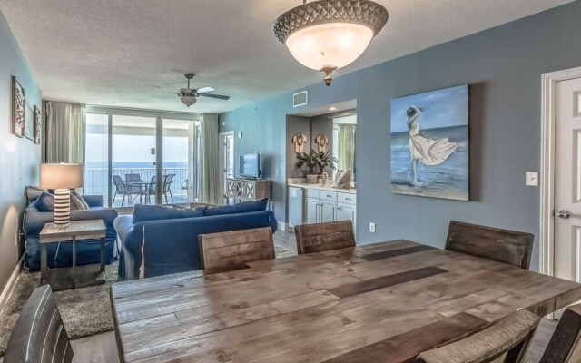 Majestic Beach Towers by iTrip