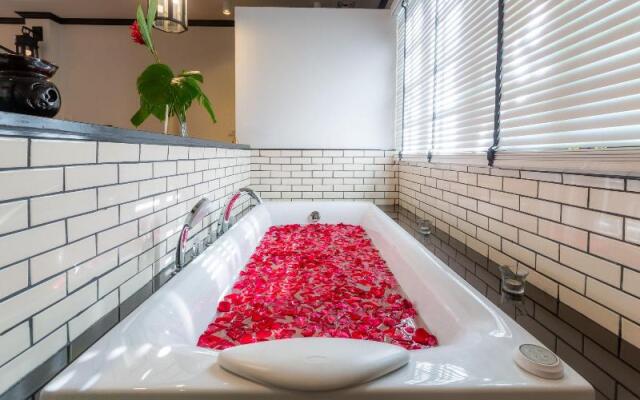 Mora Boutique Hotel