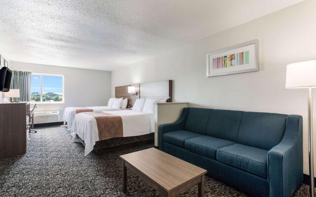 Quality Inn & Suites Ferdinand