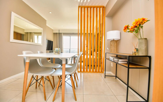 Smart & Modern apartment @ Menlyn Place
