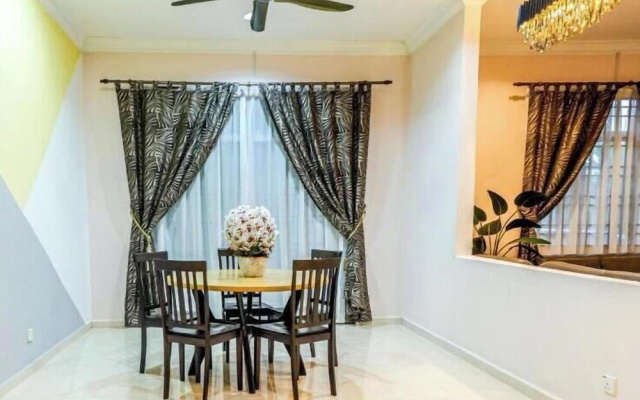 Kota Bharu Family Bungalow Homestay – Guest Rooms – Kota Bharu
