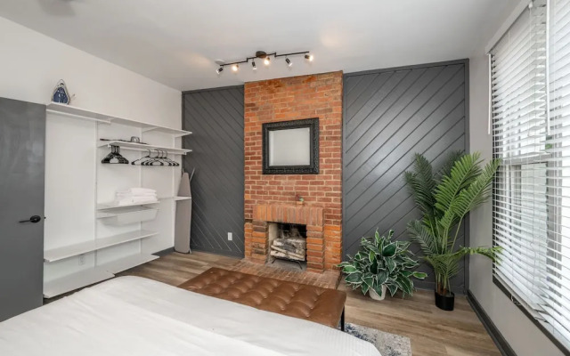 Mansfield Modern Oasis