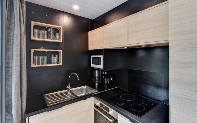 Secluded Chalet in Hourtin With Swimming Pool