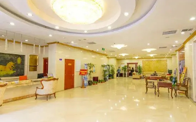 Jinhong Business Hotel