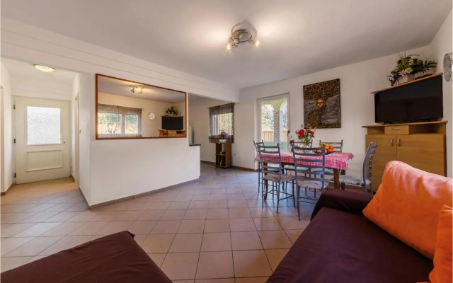 Holiday Home Peroj with a Fireplace 06