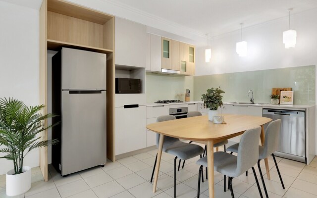 Urban Edge Apartments by Urban Rest