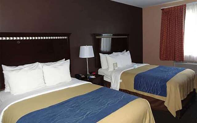 Travelodge by Wyndham Ozone Park