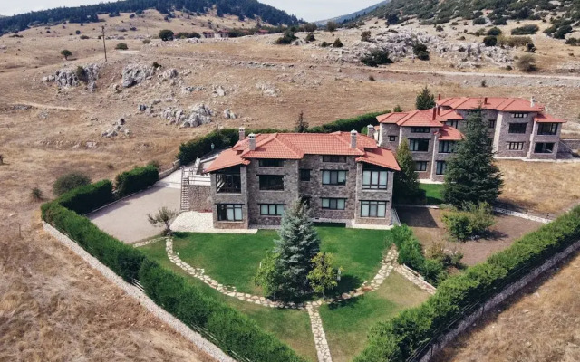 Mountain Trails Chalet-three Story Escape Parnassos-livadi- Arachova