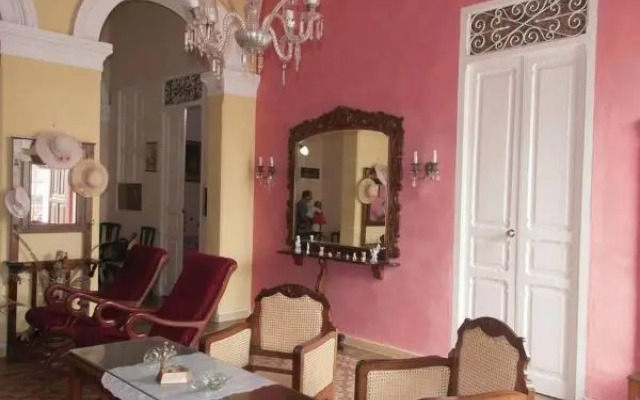 Leidys and Friends Rooms