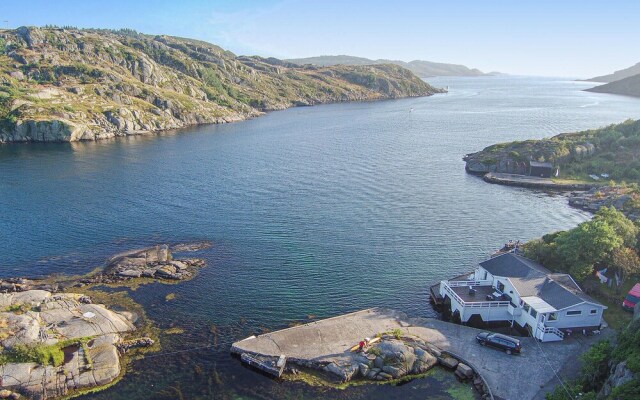 Amazing Home in Lyngdal With 3 Bedrooms