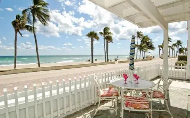 Luxury Whitedove Oceanfront Pool Home