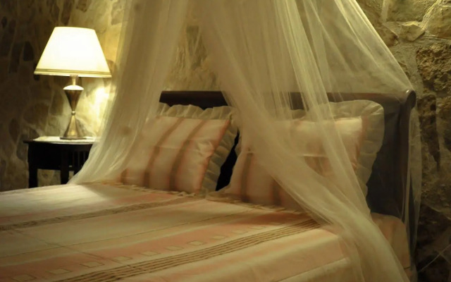 Orsalia Luxury Suites