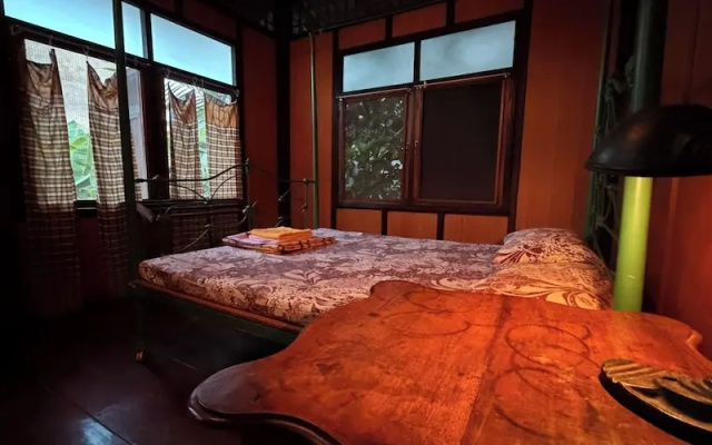 Villa Guesthouse Bangkok – Guest Rooms – Bangkok