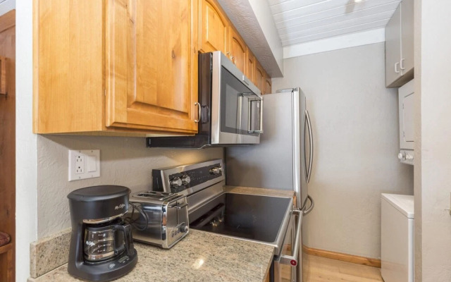 True Ski-in Ski-out Stunning Mountain Views