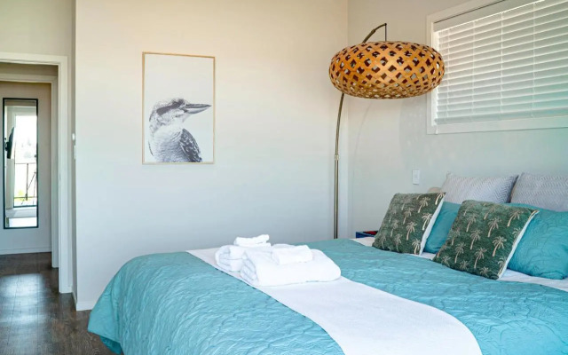 Wharf Retreat Unit 2