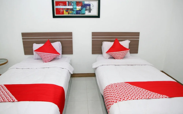 Zamrud Hotel by OYO Rooms