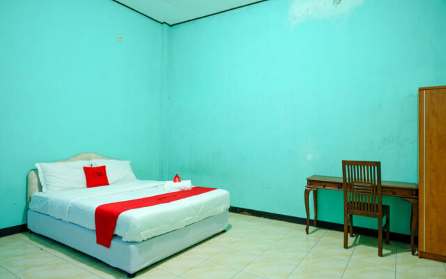 RedDoorz Syariah near Sekuro Beach Jepara