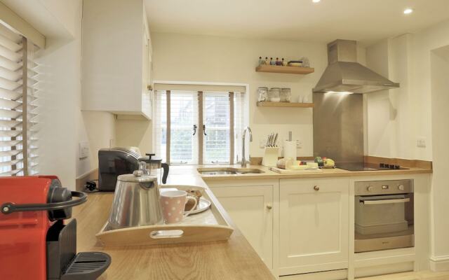 Stylish Holiday Home in Snape With Garden