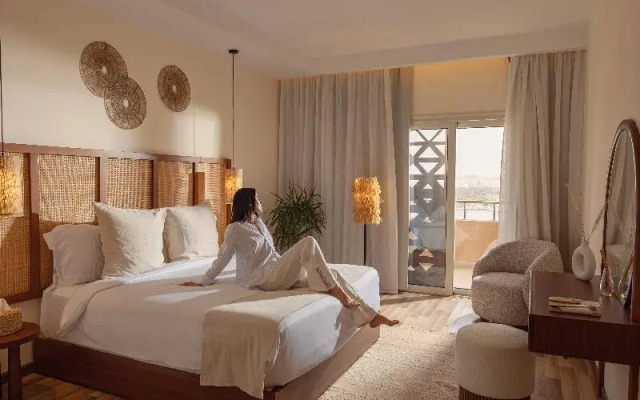 Курортный отель The Zen Wellness Resort