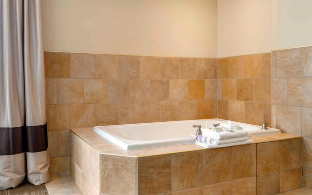 Lift Bridge Lodge, Ascend Hotel Collection