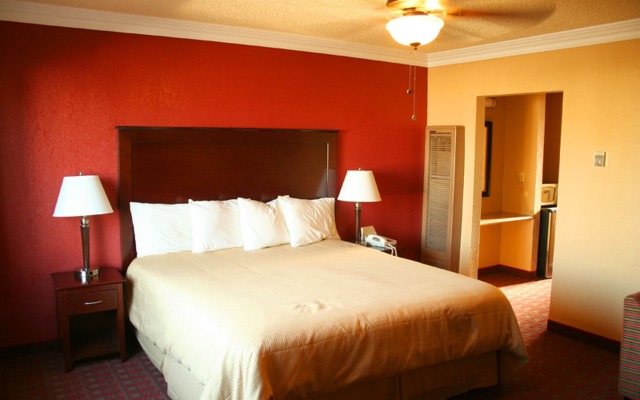 Pacific Inn and Suites